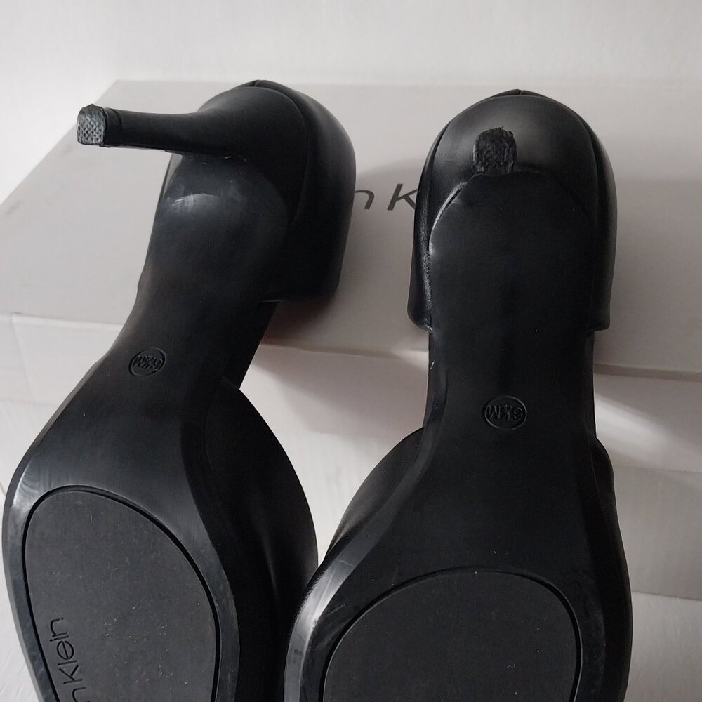 Calvin Klein Gloria d'Orsay Women's Pump Black - Picture 6 of 6